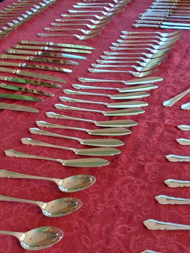 Silver plated cutlery - silver,